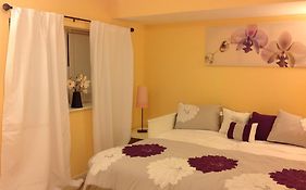 Mojoy Homesuites At Runyon Newark United States